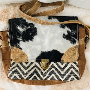 Myra crossbody bag with cowhide